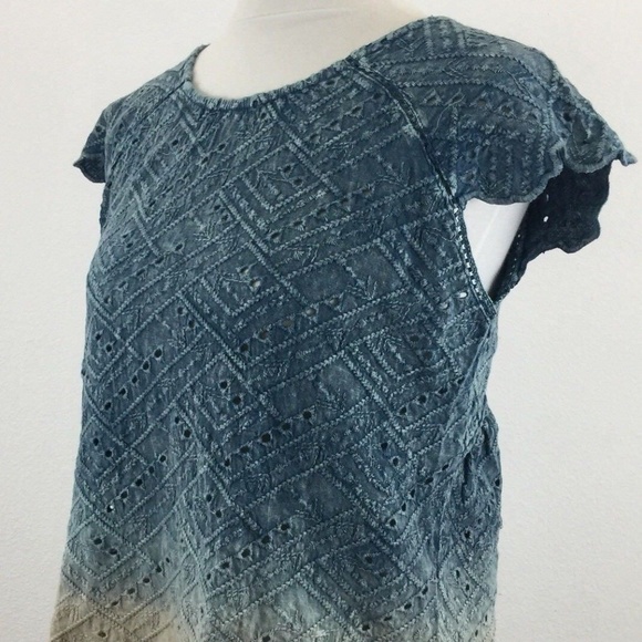 Lucky Brand Tops - Lucky Brand Ombre Eyelet Flutter Sleeve Top